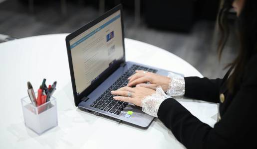 Contacta con nosotros